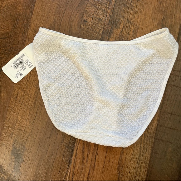 GUESS panties, size 6, NWT - Picture 2 of 12